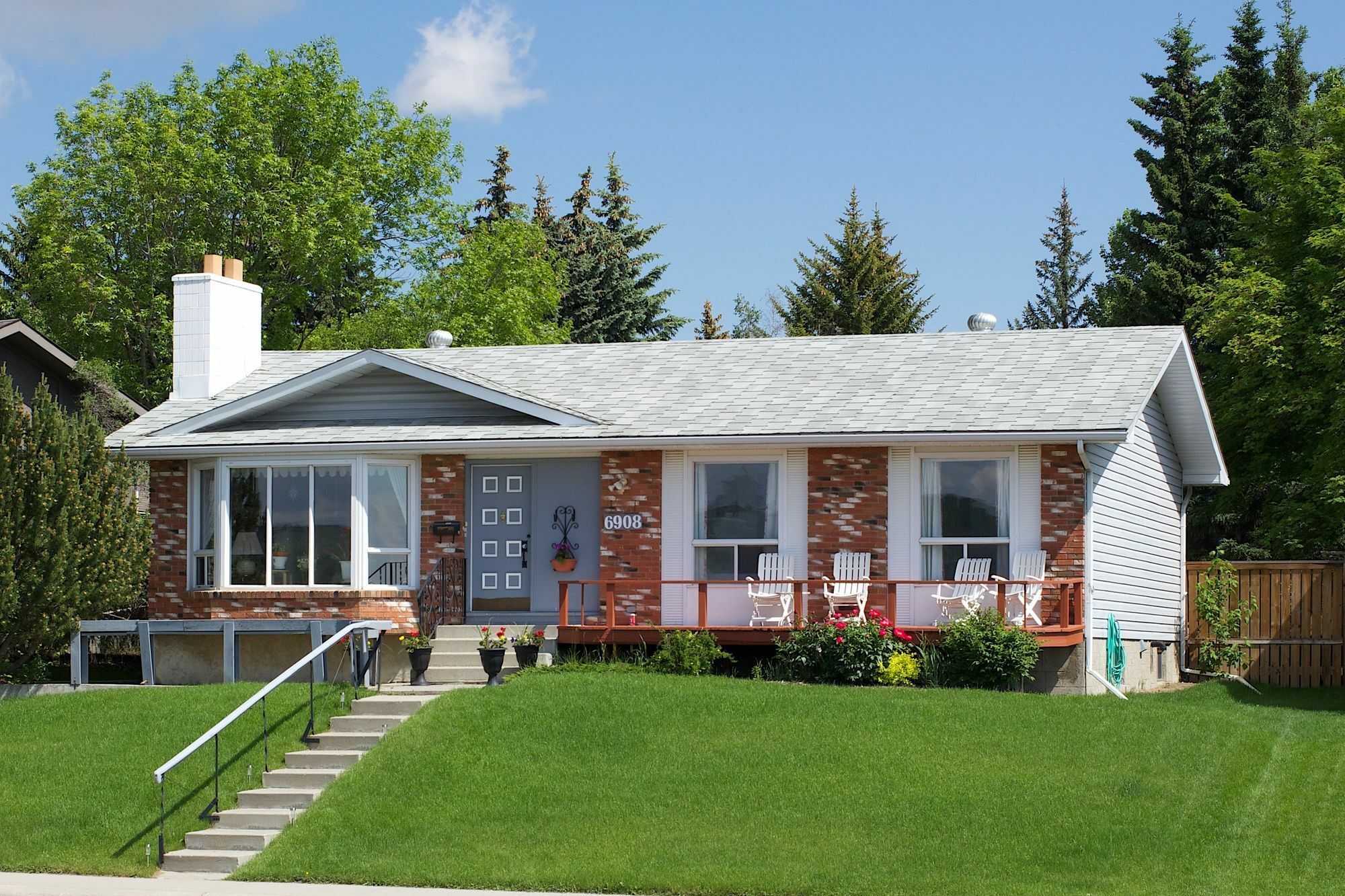 Cozy Nest Bed & Breakfast YYC Exterior photo