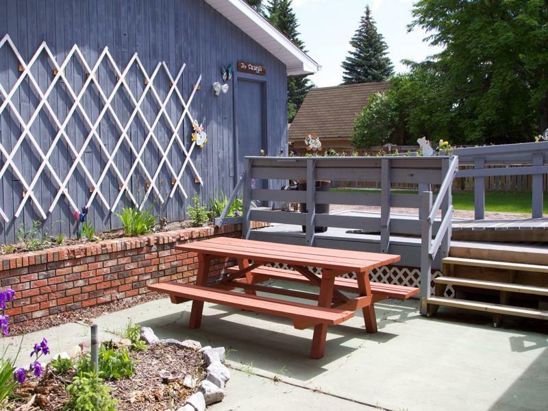 Cozy Nest Bed & Breakfast YYC Exterior photo
