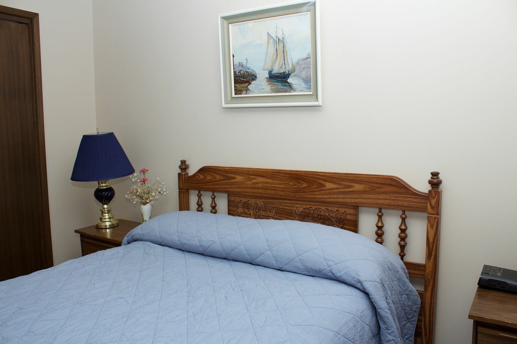 Cozy Nest Bed & Breakfast YYC Exterior photo